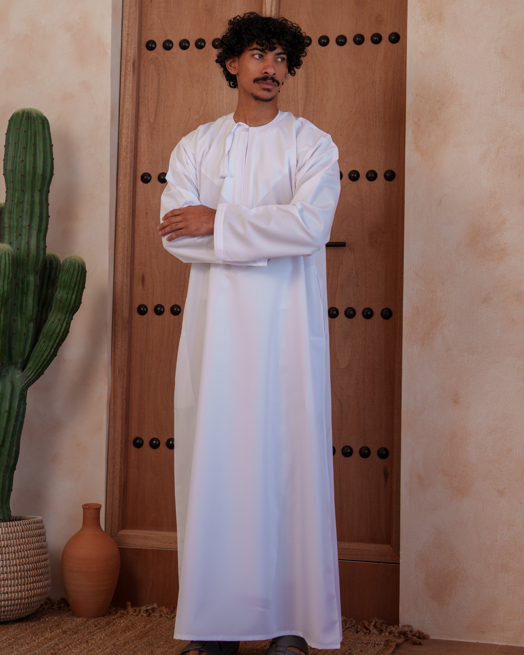 White Omani Thobe