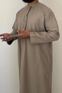 Collection of Sand Emirati Thobe | Emirati Jubba Thobe | Al-Layth in a gallery layout