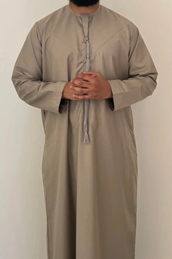 Collection of Sand Emirati Thobe | Emirati Jubba Thobe | Al-Layth in a gallery layout